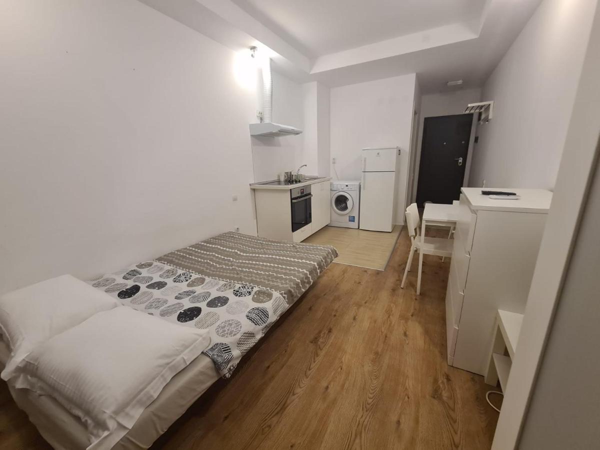 Cosmopolis Studio 1 Stefanestii de Jos Екстериор снимка