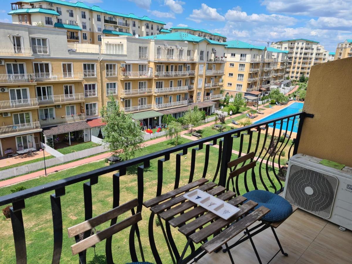 Cosmopolis Studio 1 Stefanestii de Jos Екстериор снимка