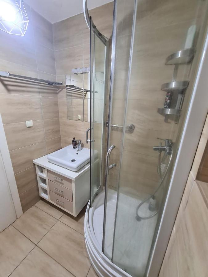 Cosmopolis Studio 1 Stefanestii de Jos Екстериор снимка