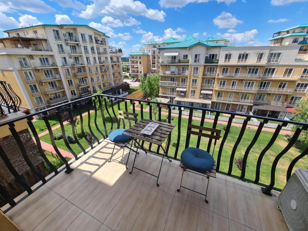 Cosmopolis Studio 1 Stefanestii de Jos Екстериор снимка